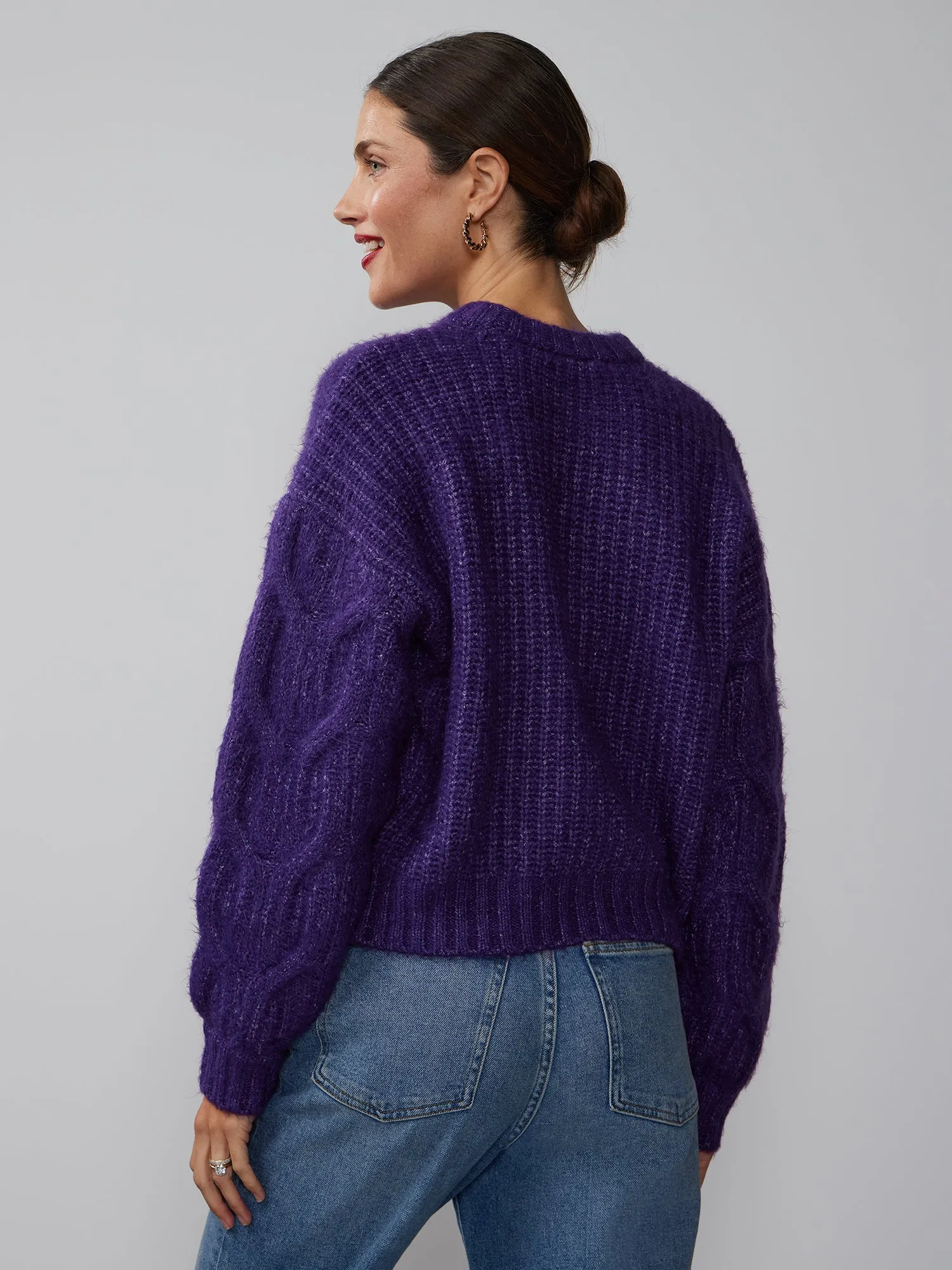 Long Sleeve Horseshoe Cable Knit Sweater
