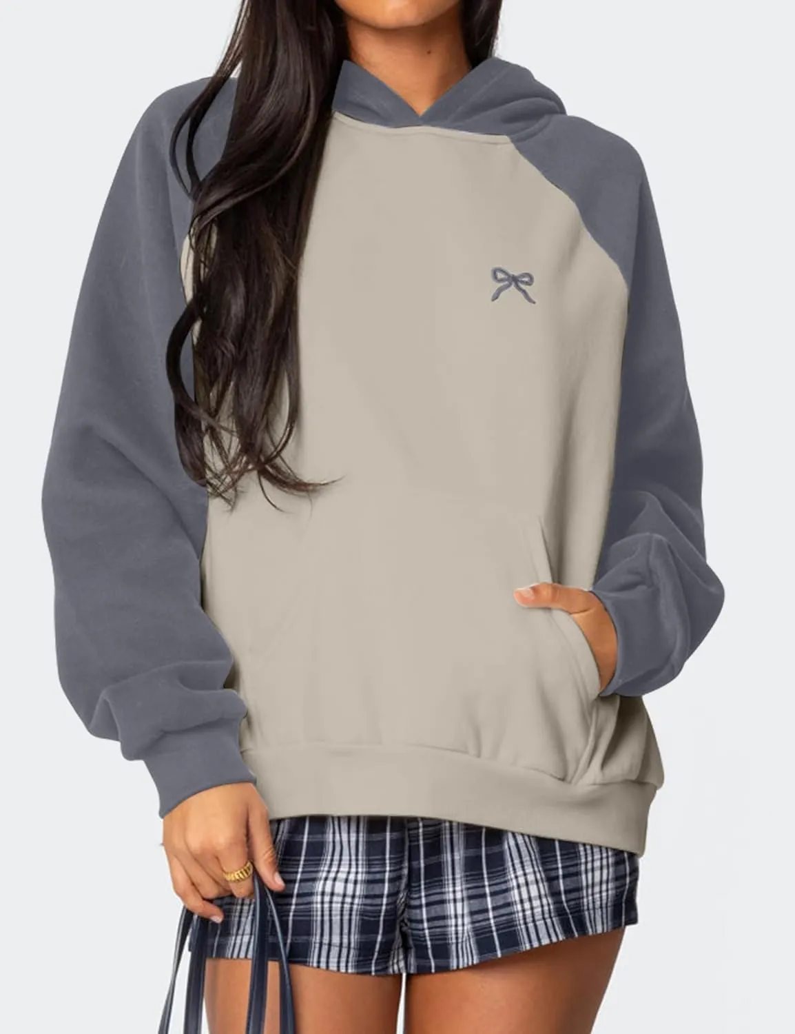 MISSACTIVER Women Bow Graphic Sweatshirt Color Block Pullover Hoodie Fall Fashion Oversized Hooded Sweatshirt Tops