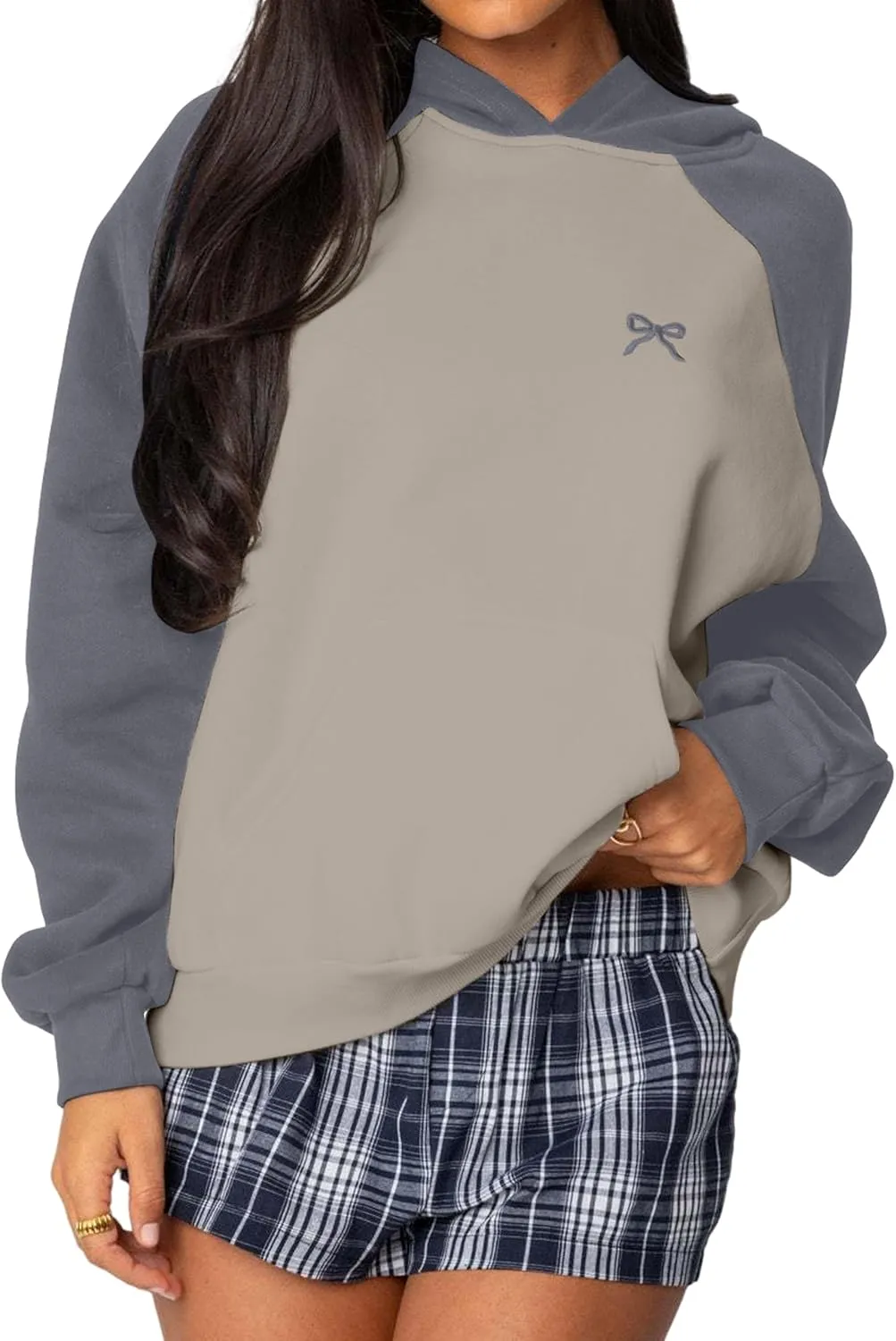 MISSACTIVER Women Bow Graphic Sweatshirt Color Block Pullover Hoodie Fall Fashion Oversized Hooded Sweatshirt Tops
